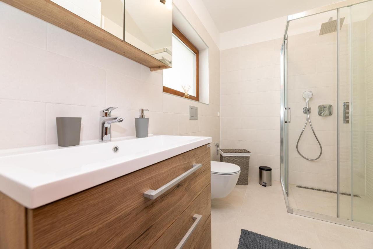 Apartments Vjeko 克尔克 外观 照片