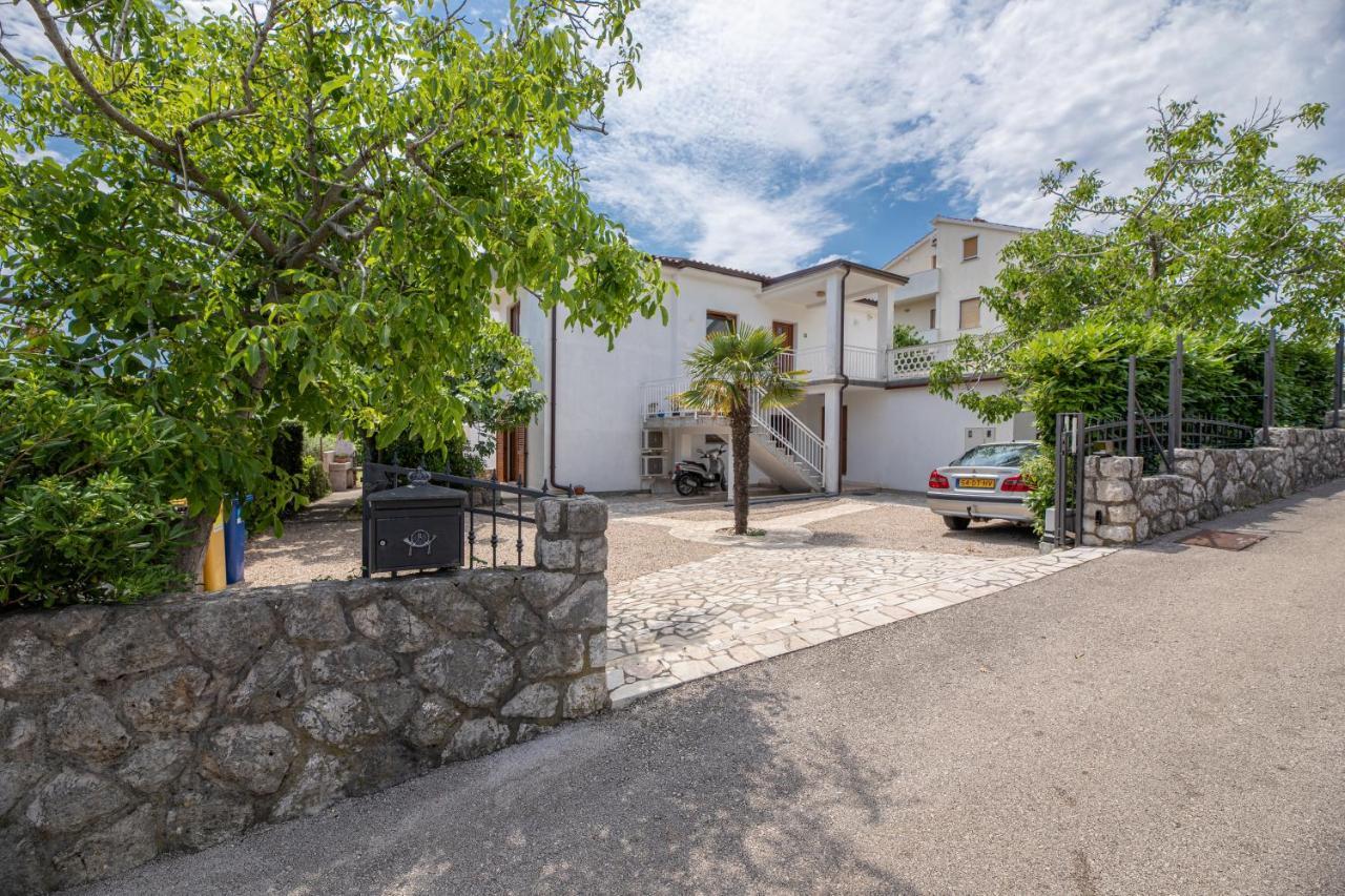Apartments Vjeko 克尔克 外观 照片