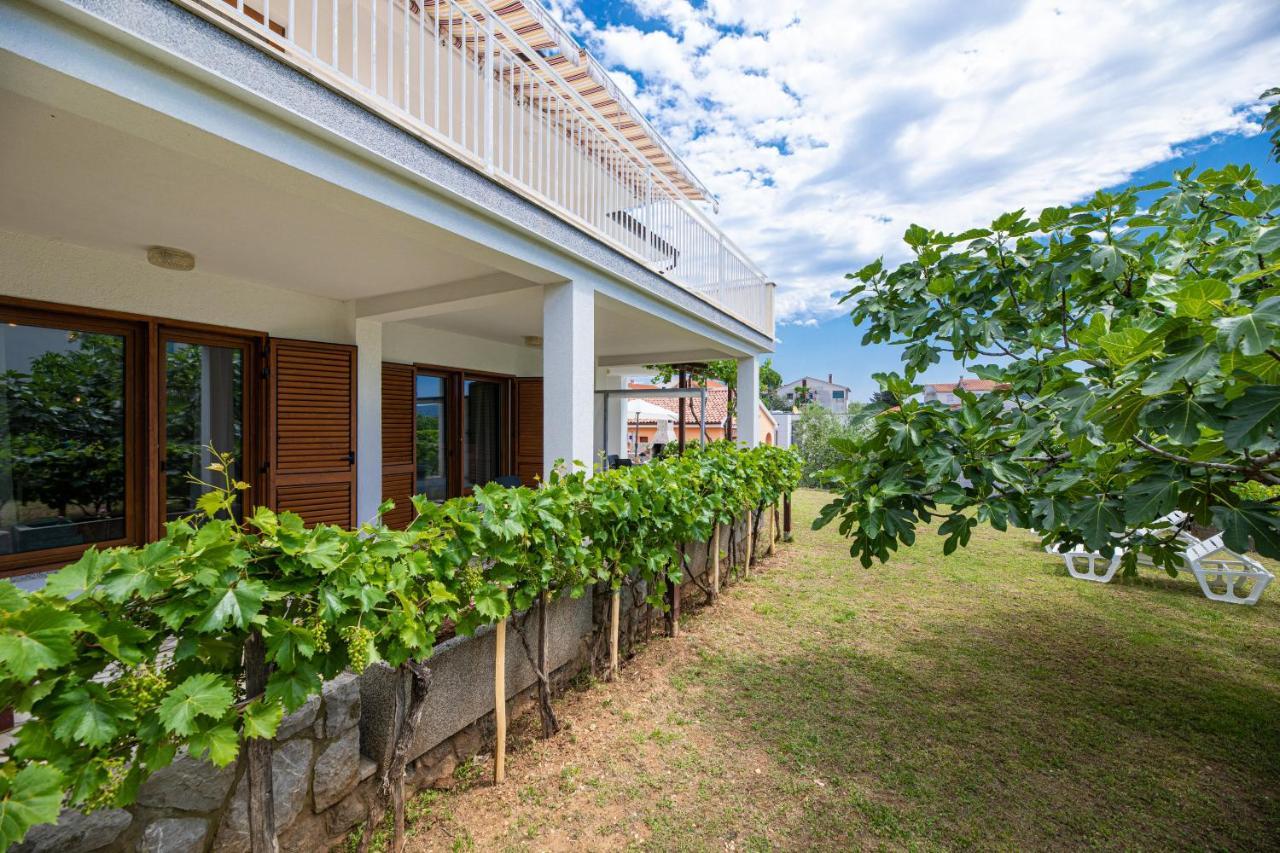 Apartments Vjeko 克尔克 外观 照片